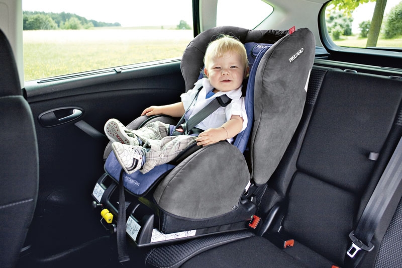 Как выбрать детское автомобильное кресло